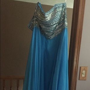 Sherri Hill prom dress